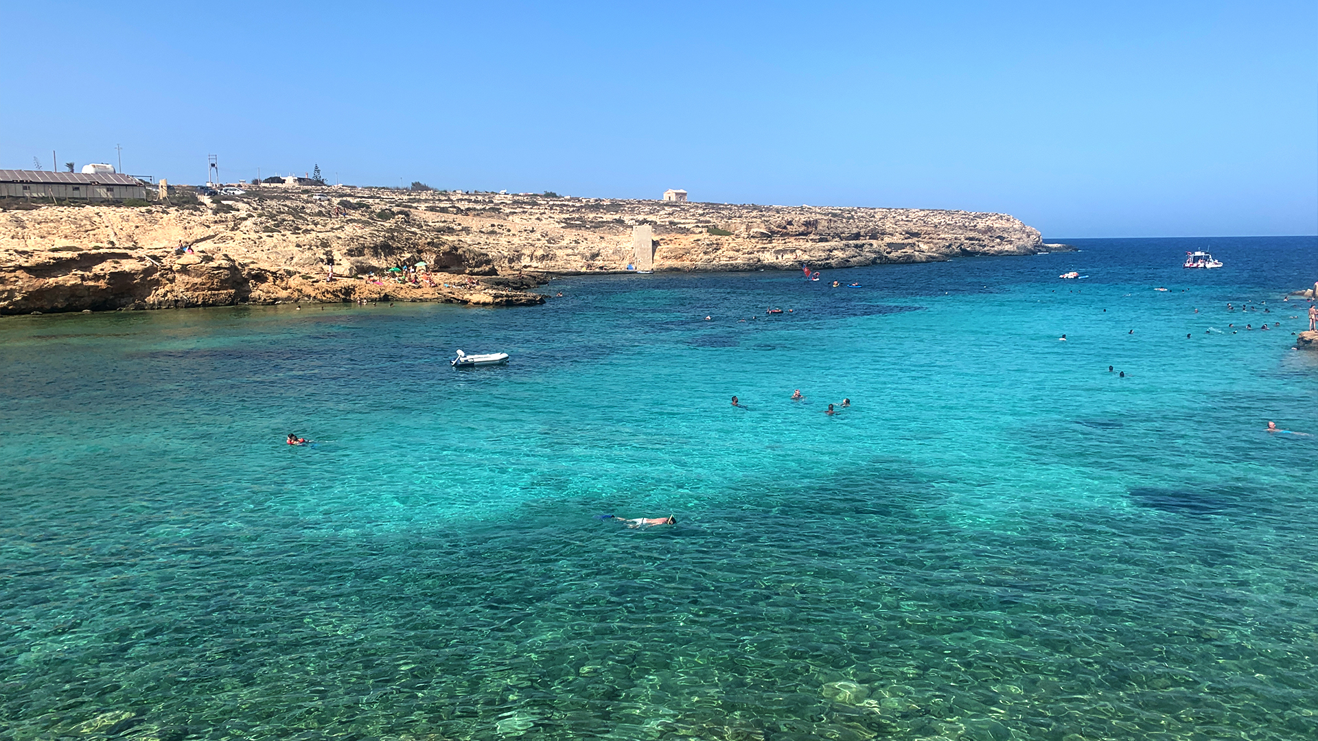 L'isola blu, Lampedusa