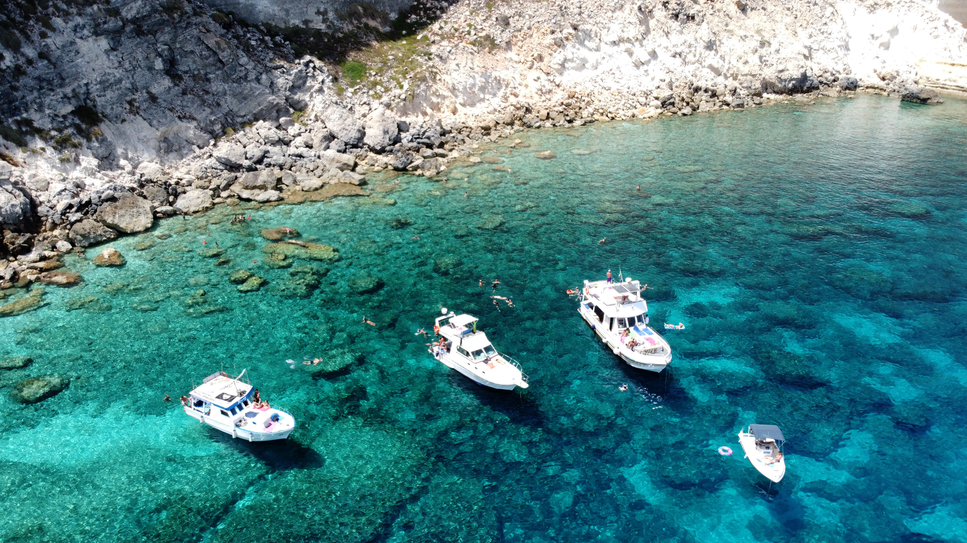 L'isola blu, Lampedusa