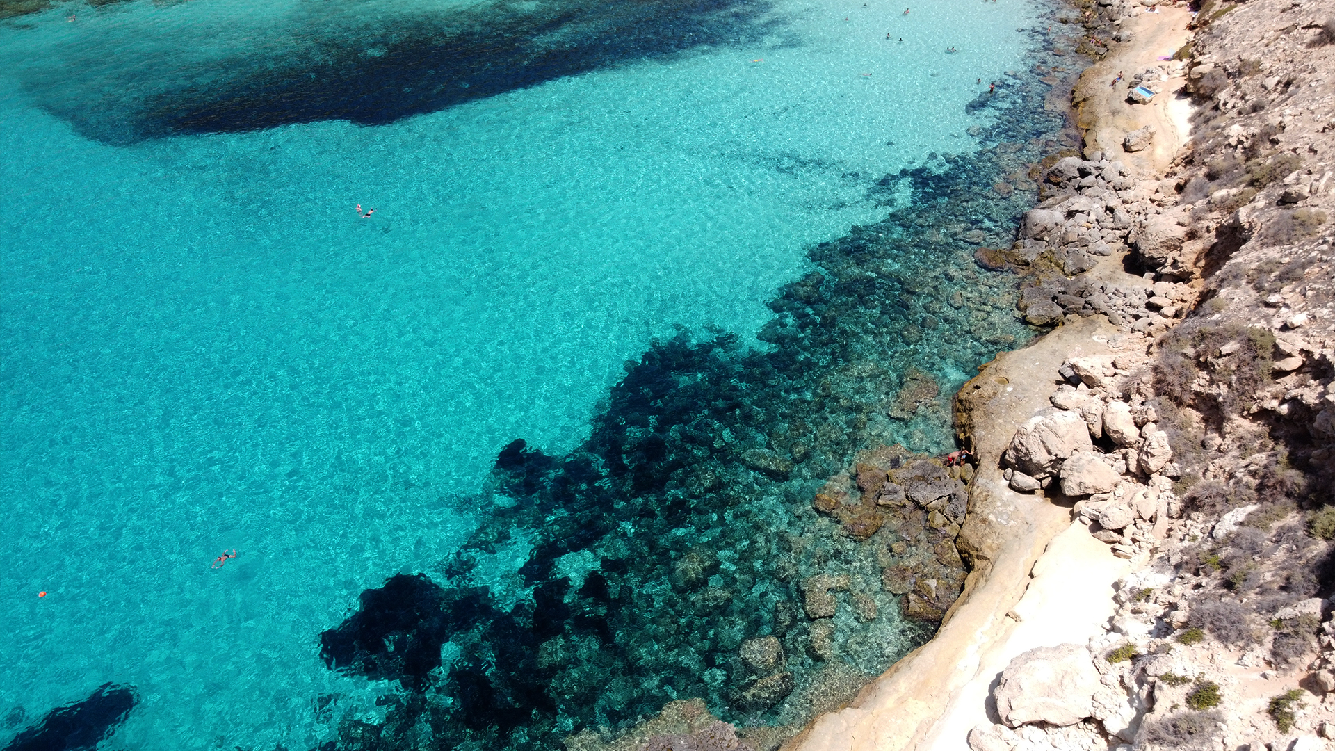 L'isola blu, Lampedusa